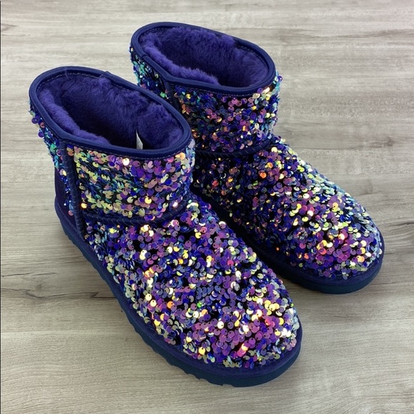 🍃UGG🍃 UGG Classic Mini Stellar Sequin Boots In Black BOOT - Picture 4 of 14